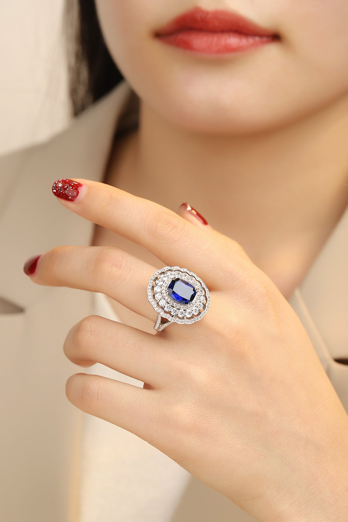 Laboratory grown sapphire ring,main stone 4.005CT,9K gold ring setting