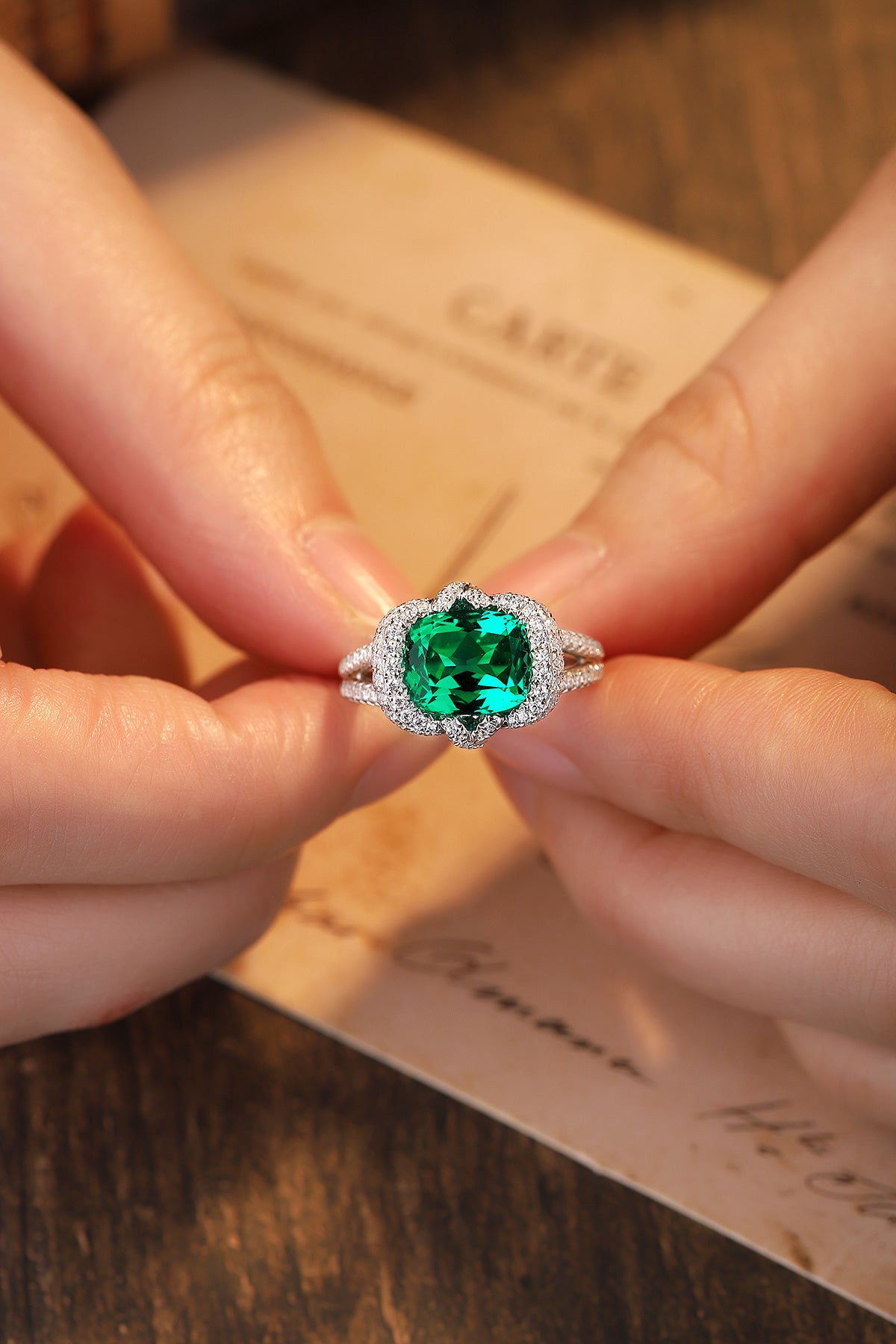 Laboratory grown emerald ring,main stone 2.95CT,9K gold ring setting