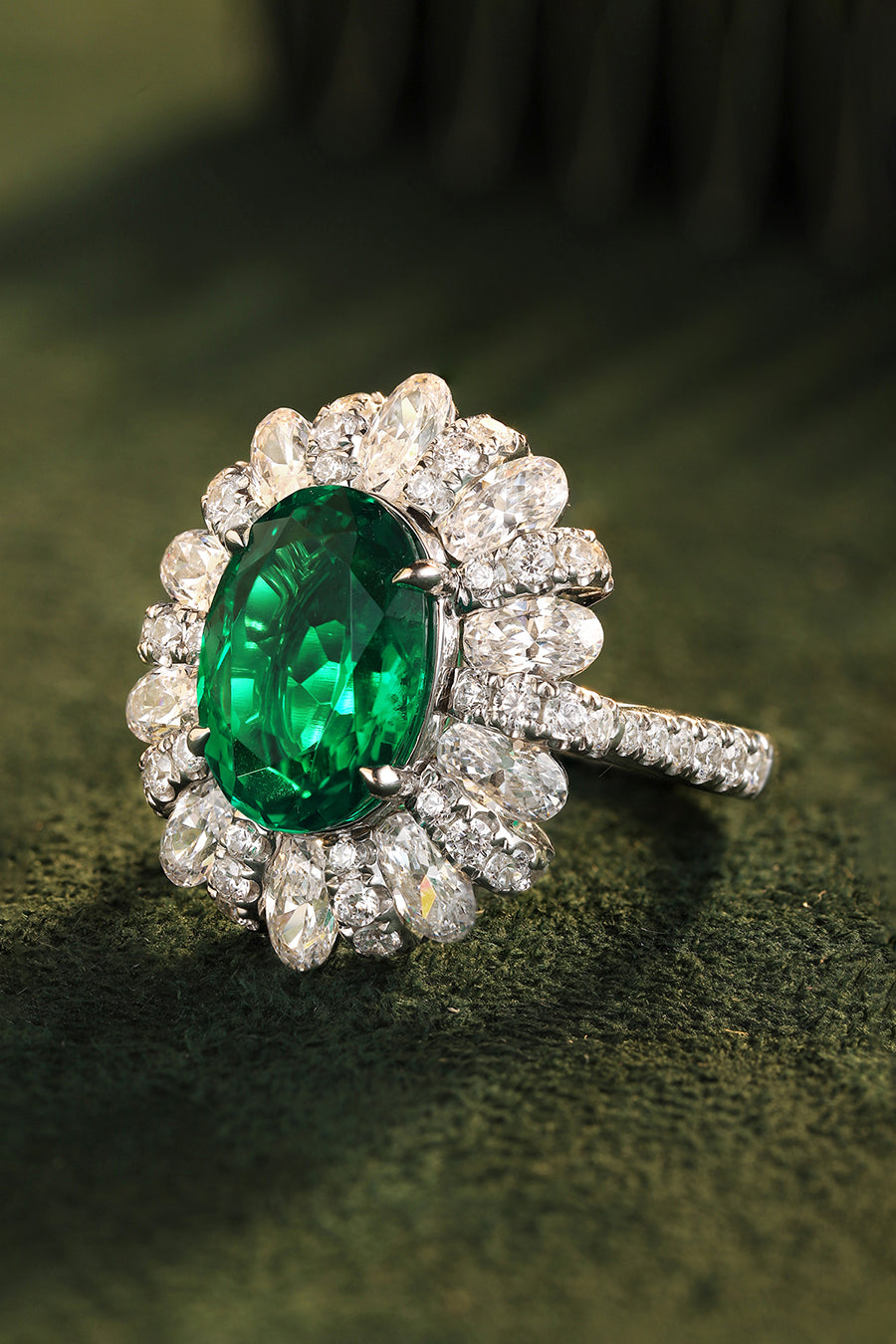 Laboratory grown emerald ring,main stone 4.115CT,9K gold ring setting