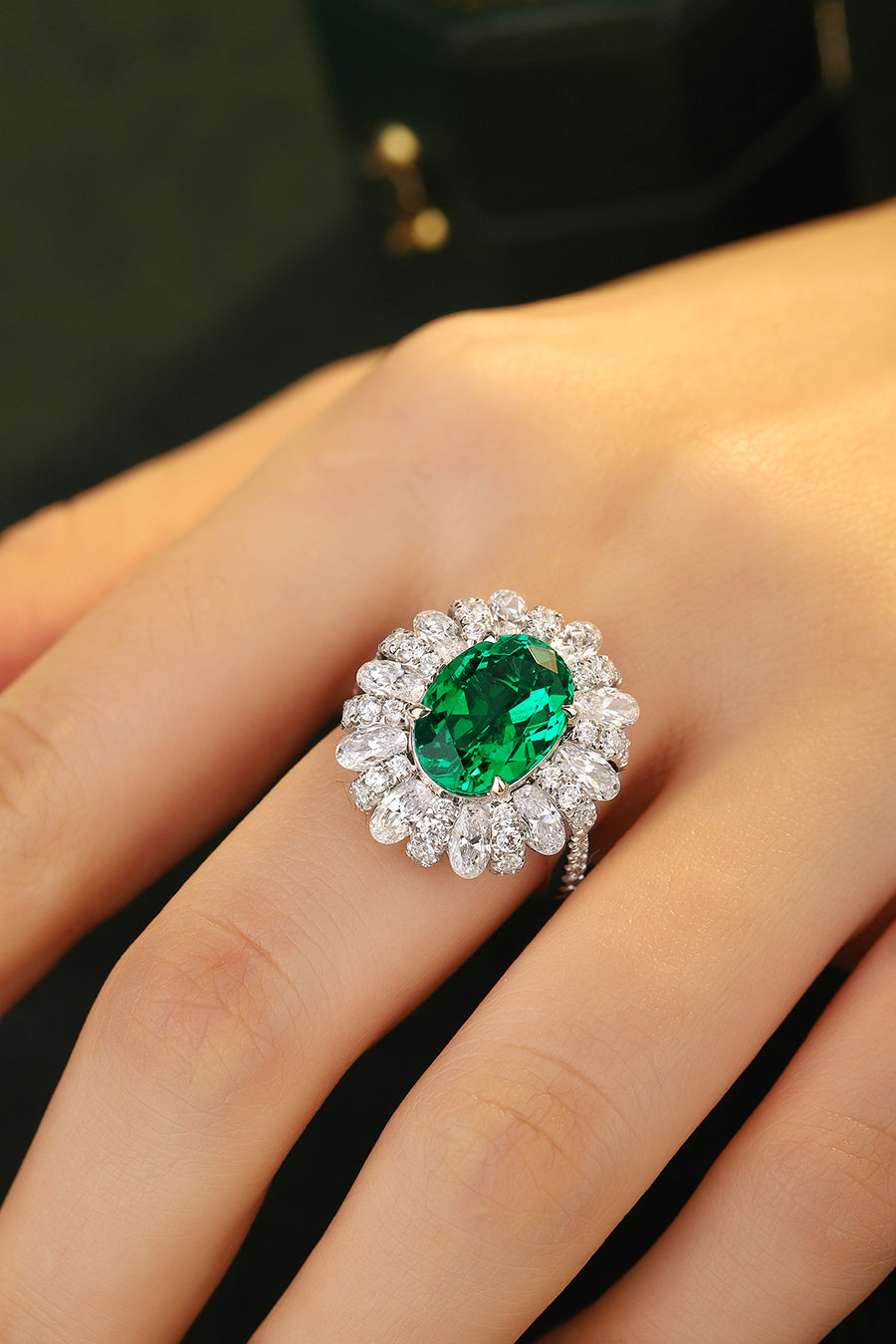 Laboratory grown emerald ring,main stone 4.115CT,9K gold ring setting