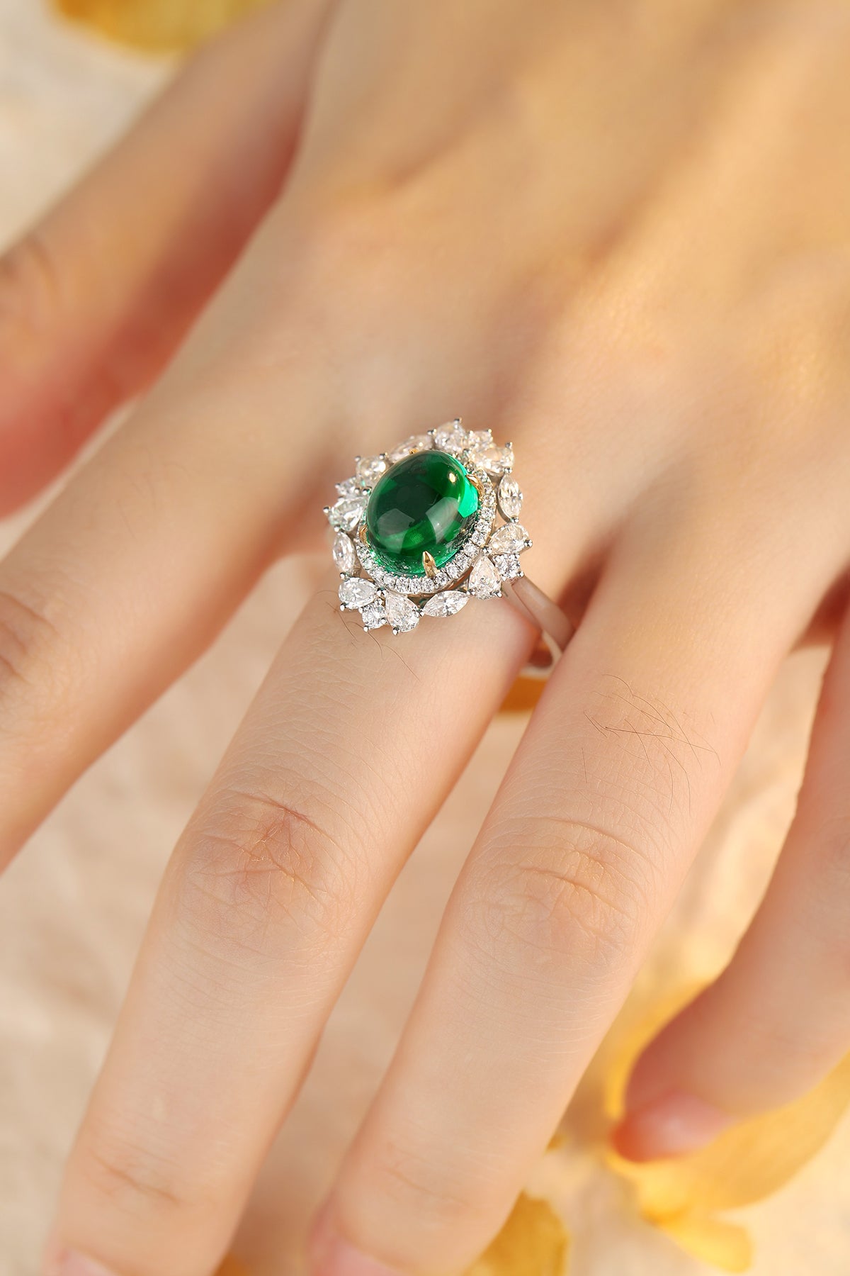 Laboratory grown emerald ring,main stone 4.17CT,9K gold ring setting