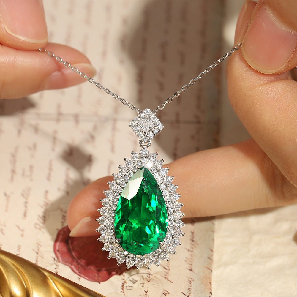 Laboratory grown emerald necklace,main stone 11.07CT,9K gold necklace setting