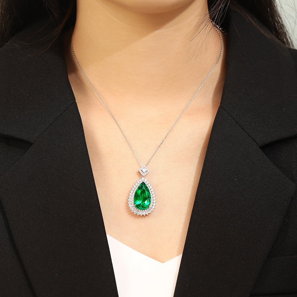 Laboratory grown emerald necklace,main stone 11.07CT,9K gold necklace setting